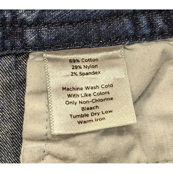 Talbots Womens Size 12 Petite Buttoned Cuffs Pockets Denim Blue Jeans Capris - Picture 5 of 10